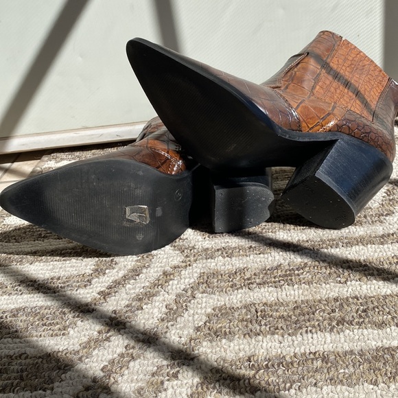 Croc Boot - Picture 2 of 4